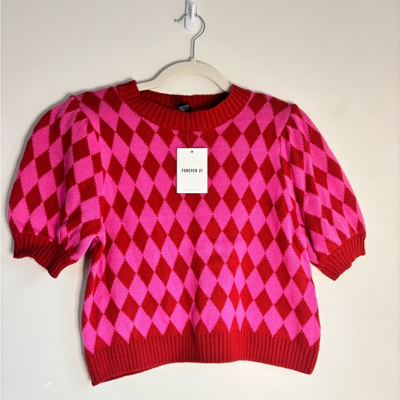 Forever 21 Sweaters - Forever 21 Red and Pink Argyle Puff Sleeve Crewneck Sweater